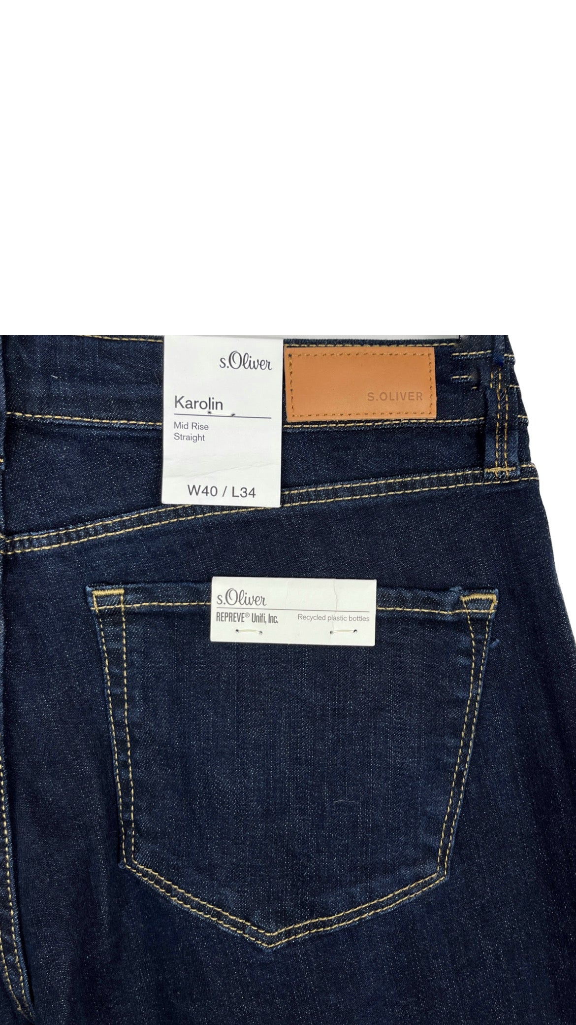 Dark blue jeans الجينز الأزرق الداكن