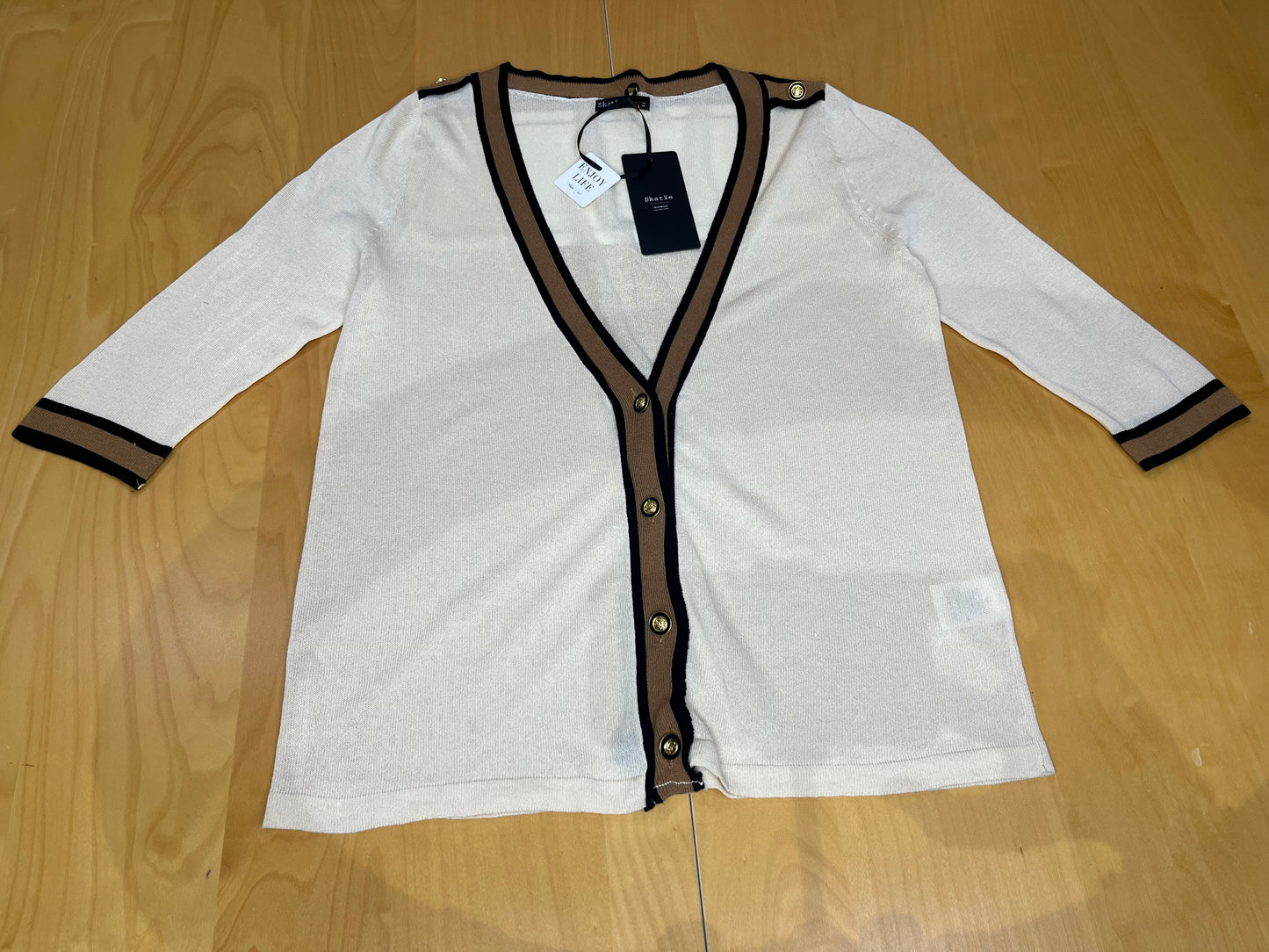 CARDIGAN كارديجان