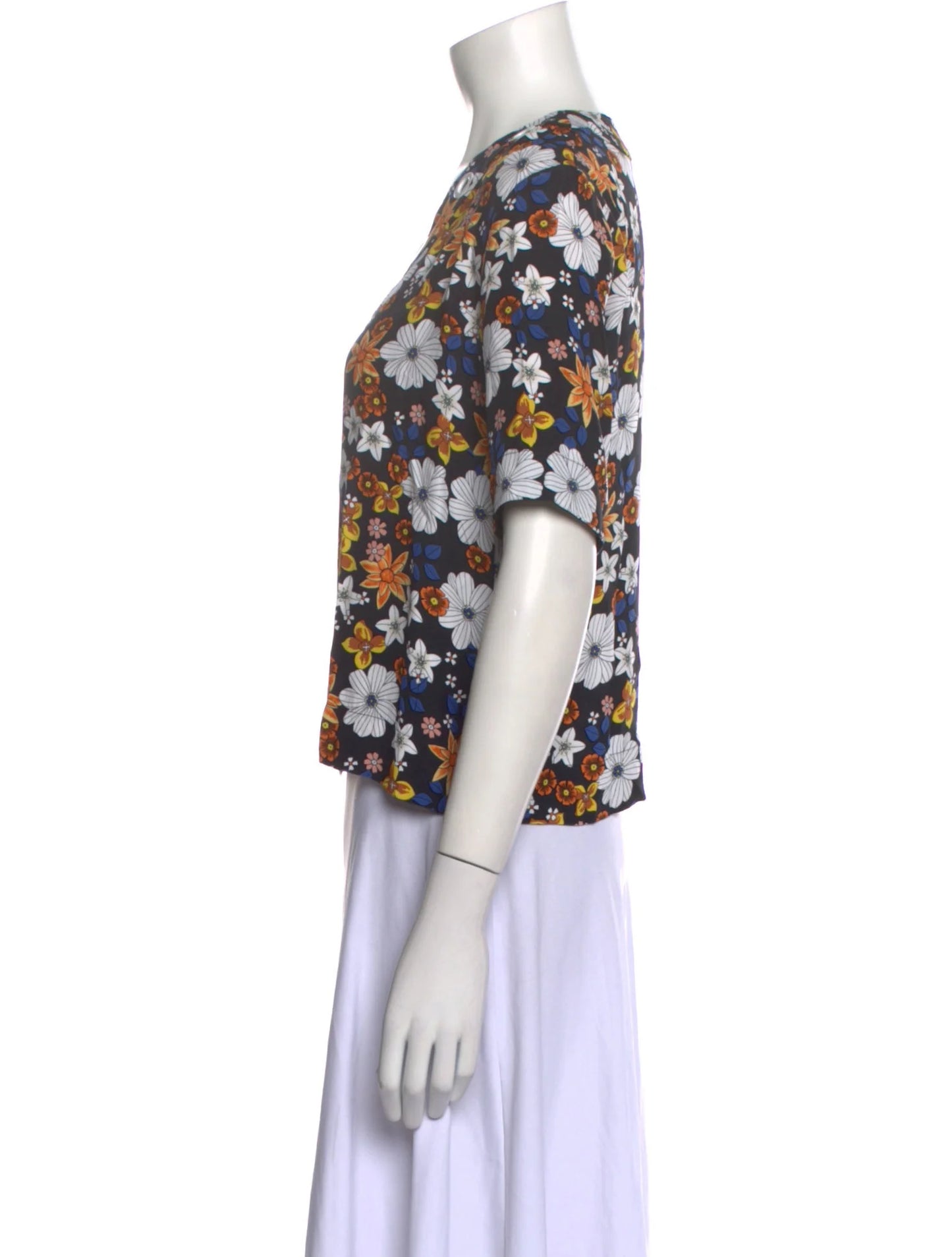 Floral tshirt تيشرت
