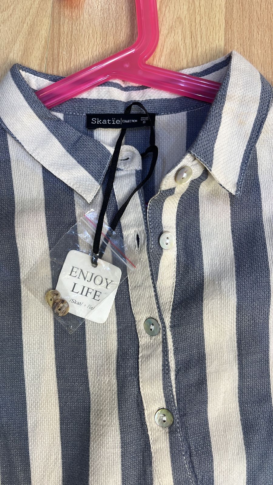 LONG SLEEVES LINEN DRESS فستان من الكتان بأكمام طويلة
