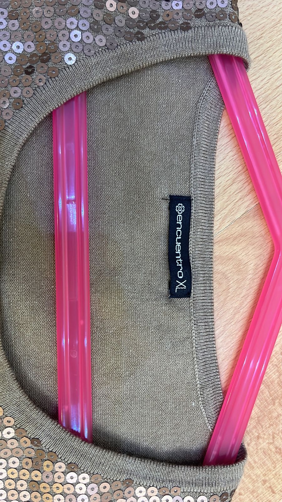 LONG SLEEVES CARDIGAN WITH SEQINS سترة بأكمام طويلة مع الترتر